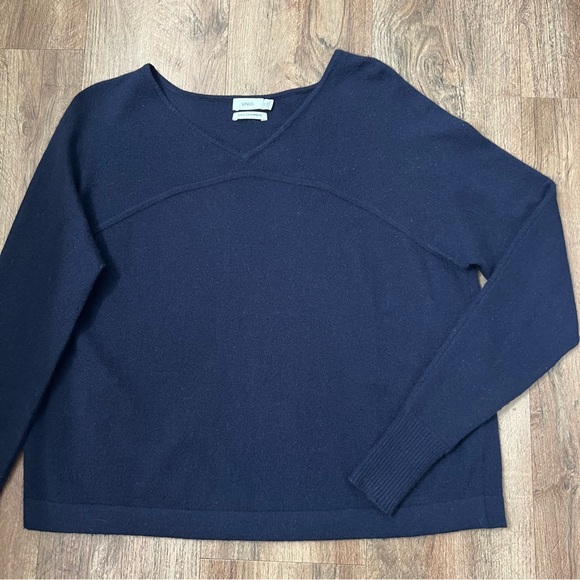 Vince V-Neck 100% Cashmere Navy Blue Sweater - Picture 8 of 12